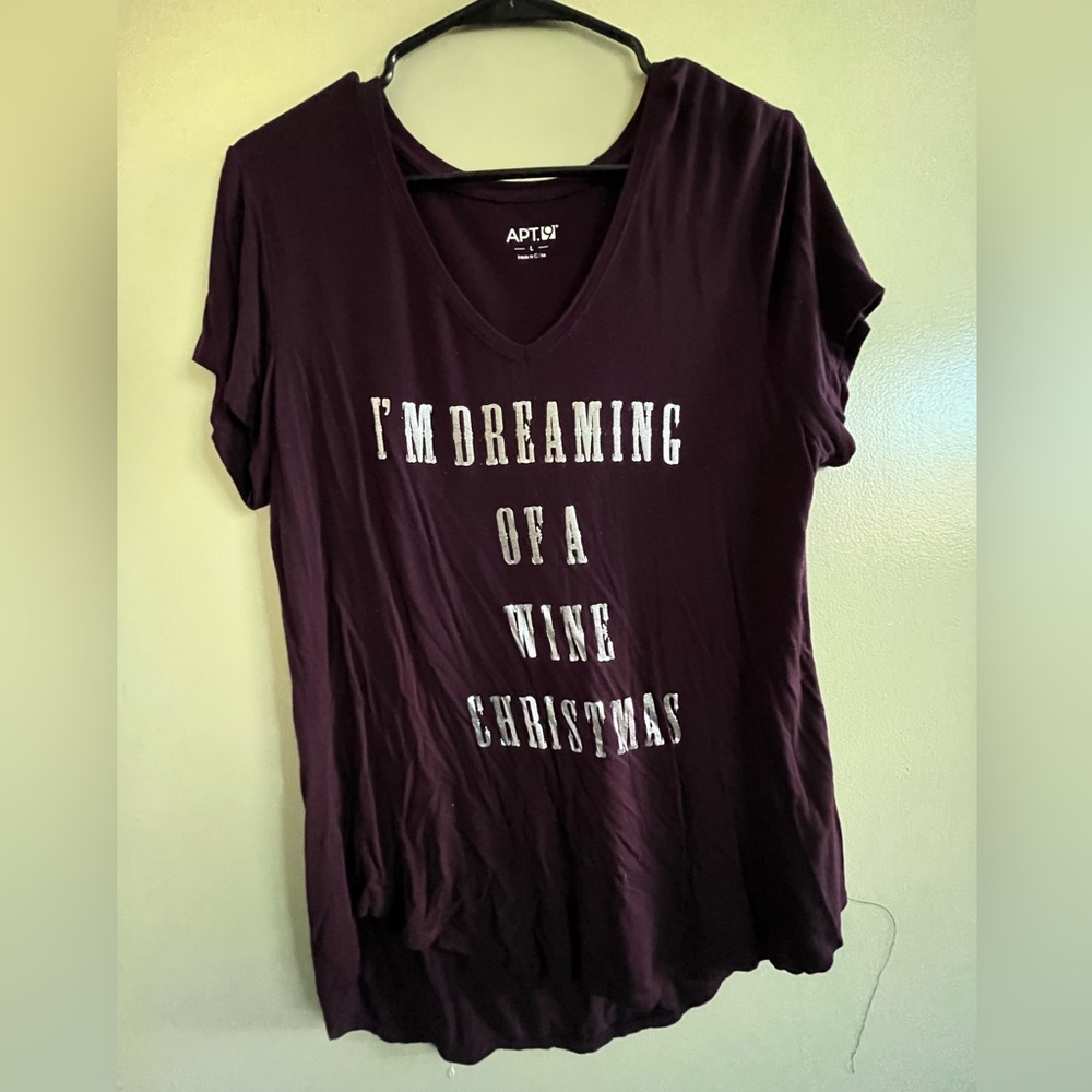 Apt 9 “I’m Dreaming of a Wine Christmas”Purple T-shirt Size L. Good Condition.